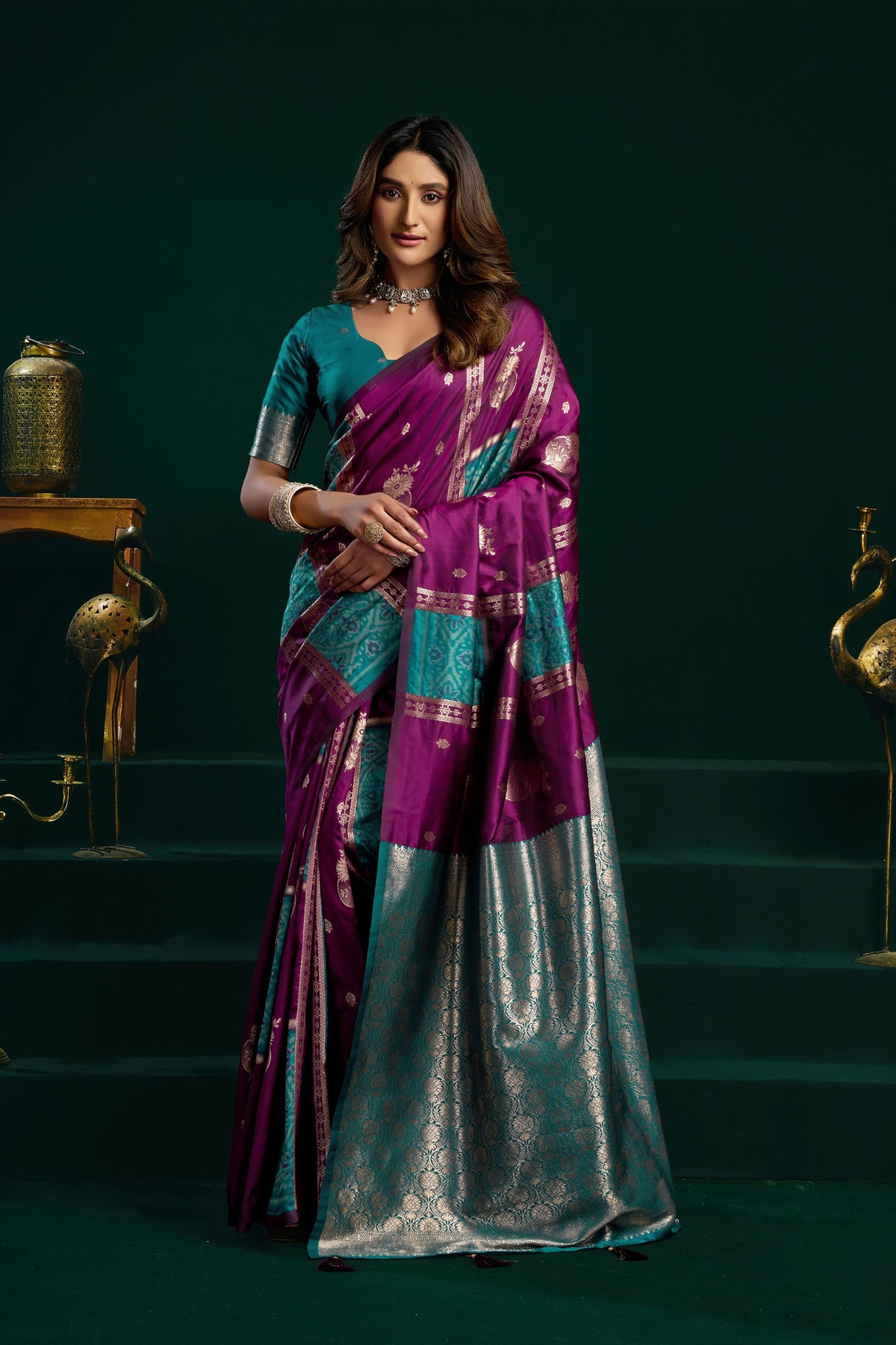 Stylish Purple Soft Silk Woven Jari Designer Saree for Women