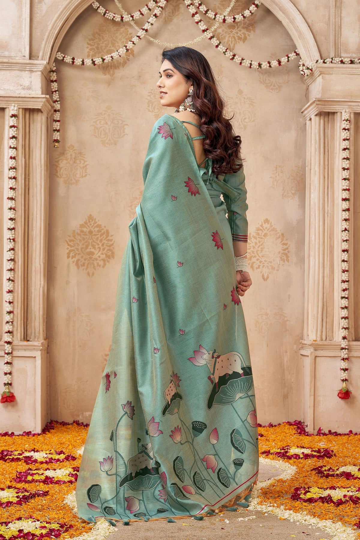 Elegant Pista Green Jute Linen Weaving Lotus Butti Designer Saree