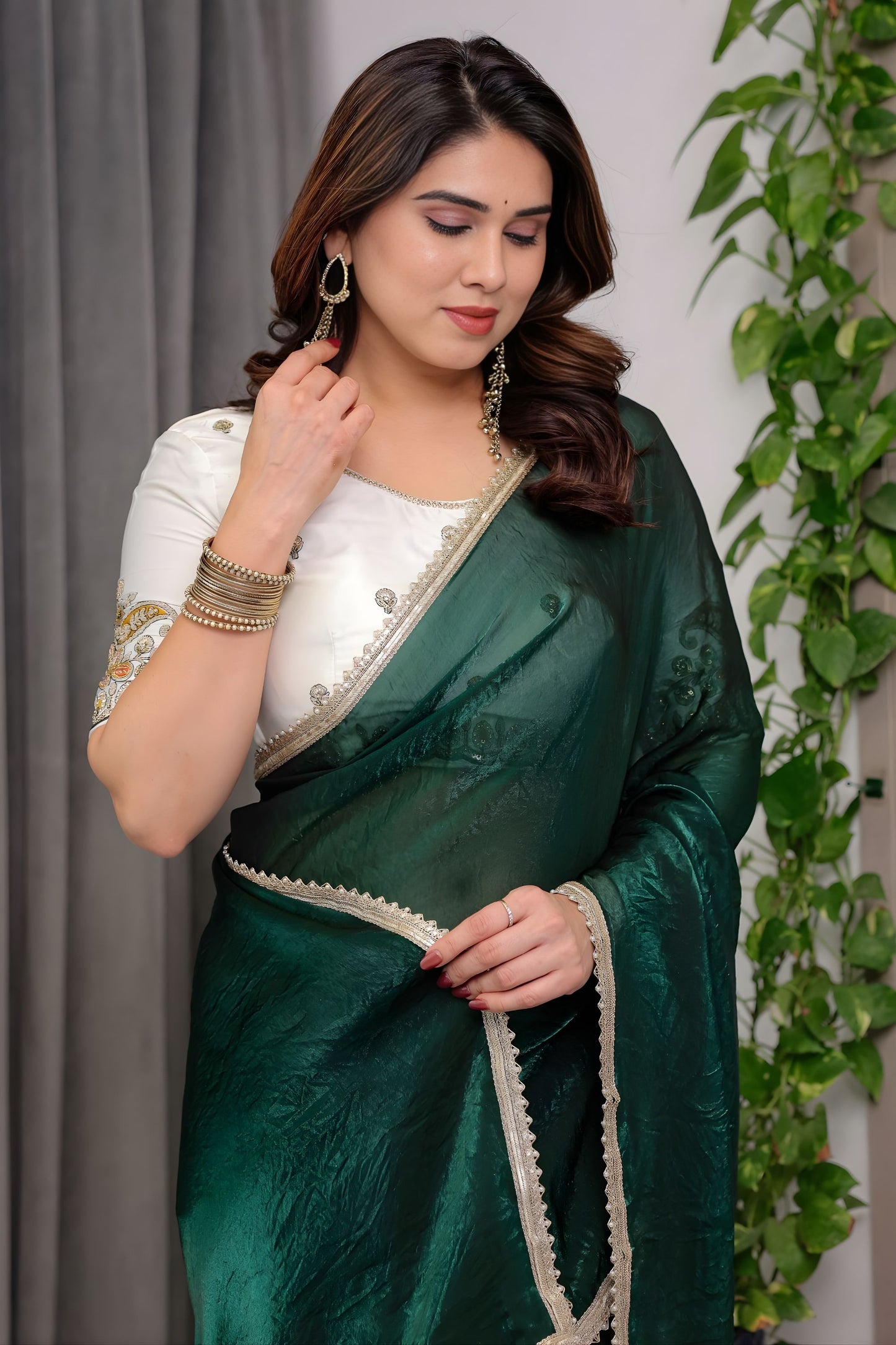 Green Banarasi Silk Saree Embroidered Blouse Traditional Saree