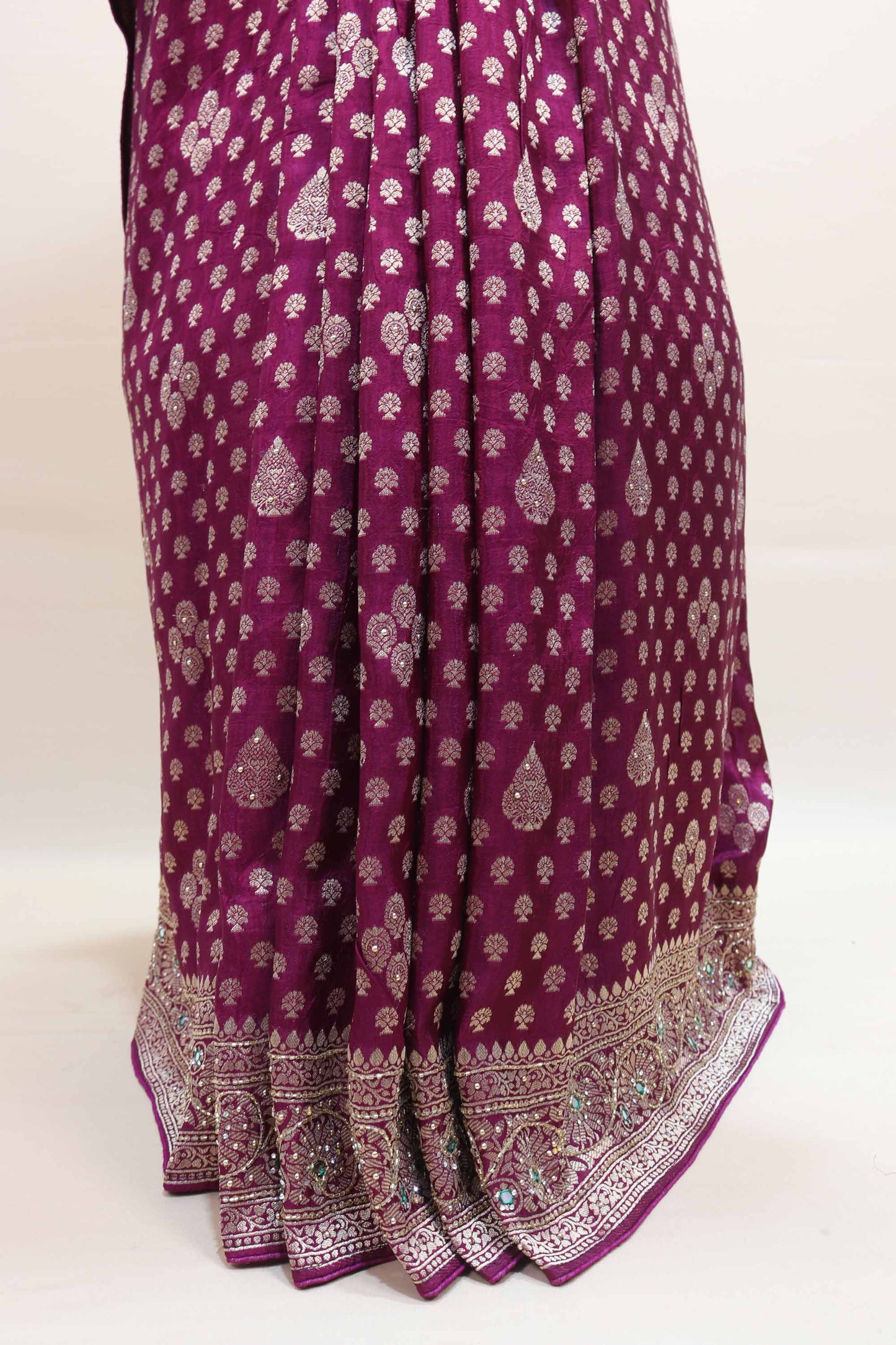 Purple Embroidered Silk Saree Heavy Zari Border Floral Butti Design