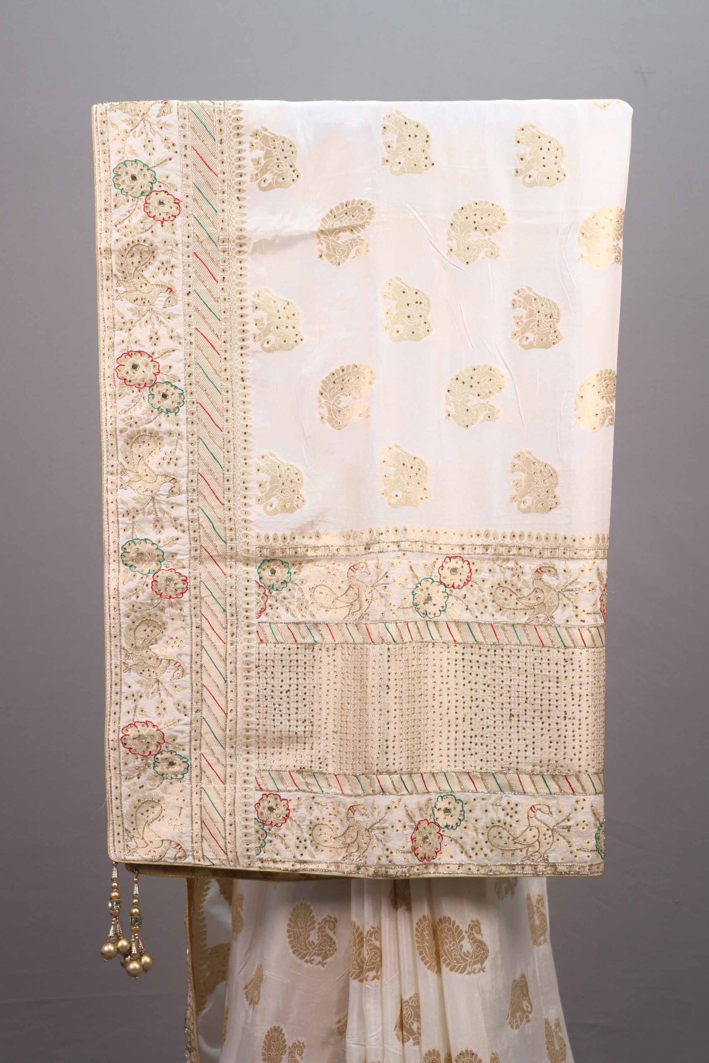 Off-White Silk Saree Gold Paisley Motifs Embroidered Border
