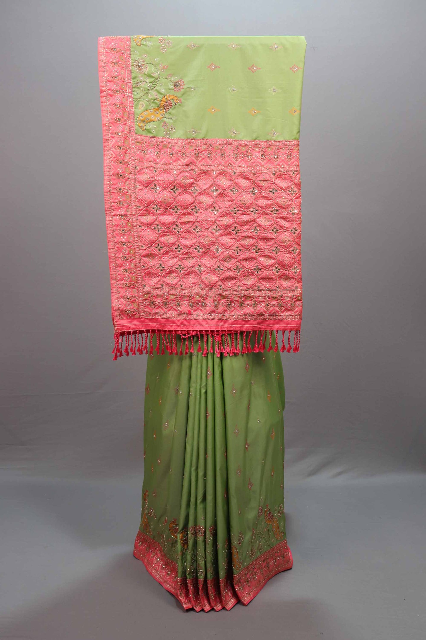 Green Silk Saree with Pink Embroidered Border Designer Pallu