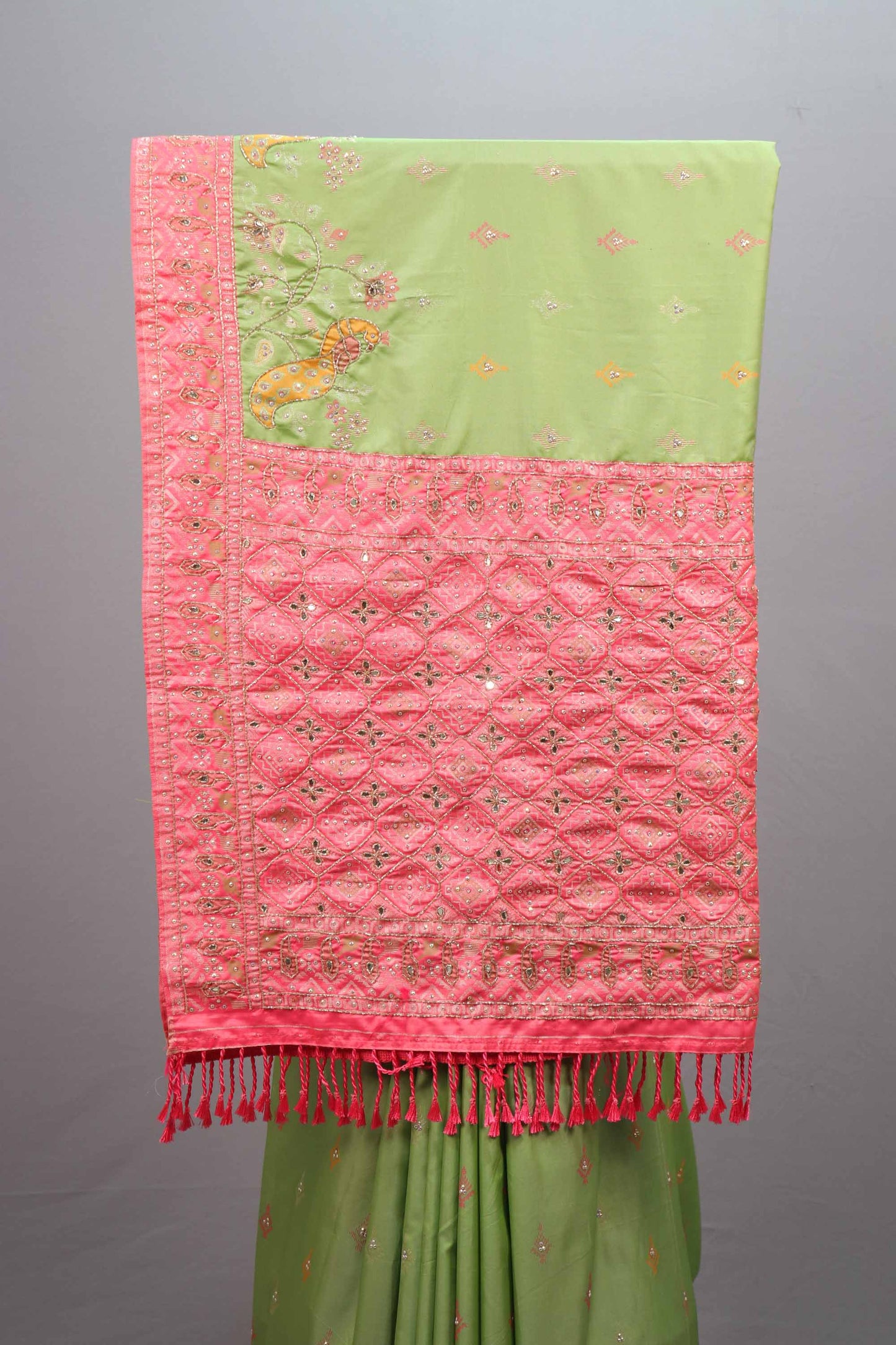 Green Silk Saree with Pink Embroidered Border Designer Pallu