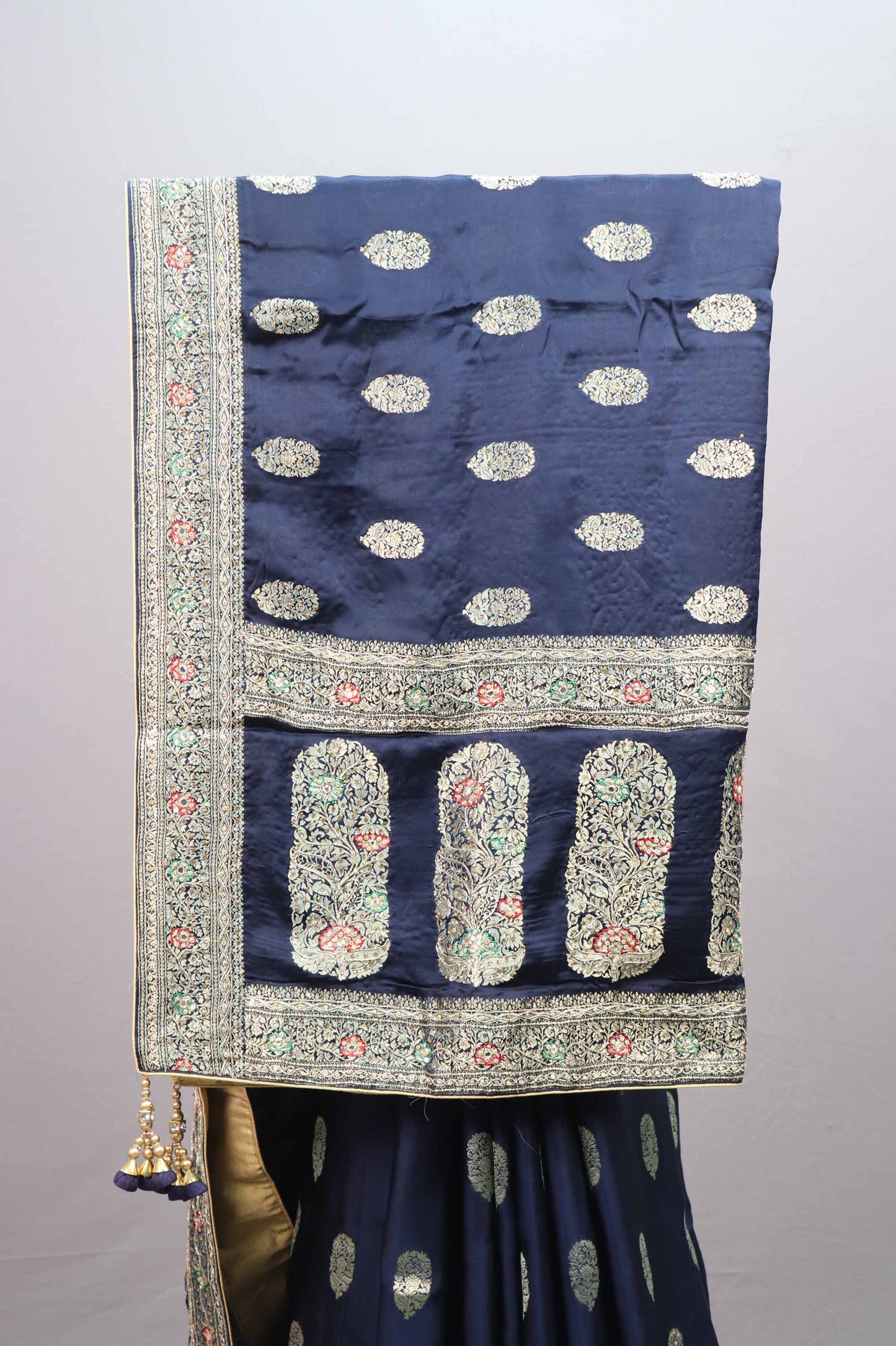 Navy Blue Banarasi Silk Saree Rich Silver Zari Designer Border Tassel Pallu