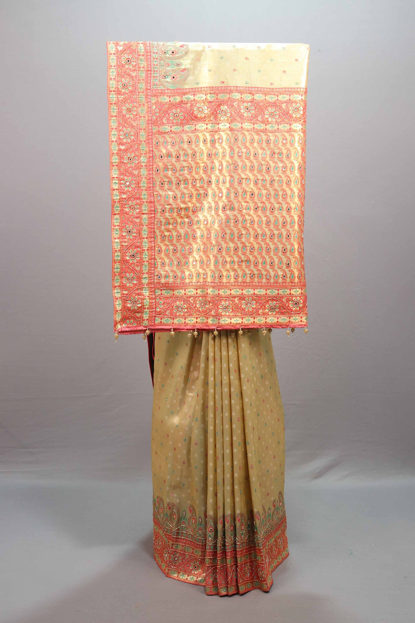  Beige Jacquard Silk Saree Coral Paisley Woven Design Rich Border 