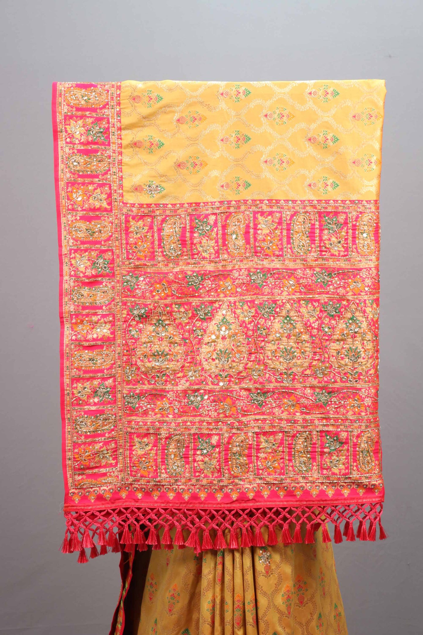 Mustard Yellow Jacquard Silk Saree Pink Embroidered Border Designer Pallu