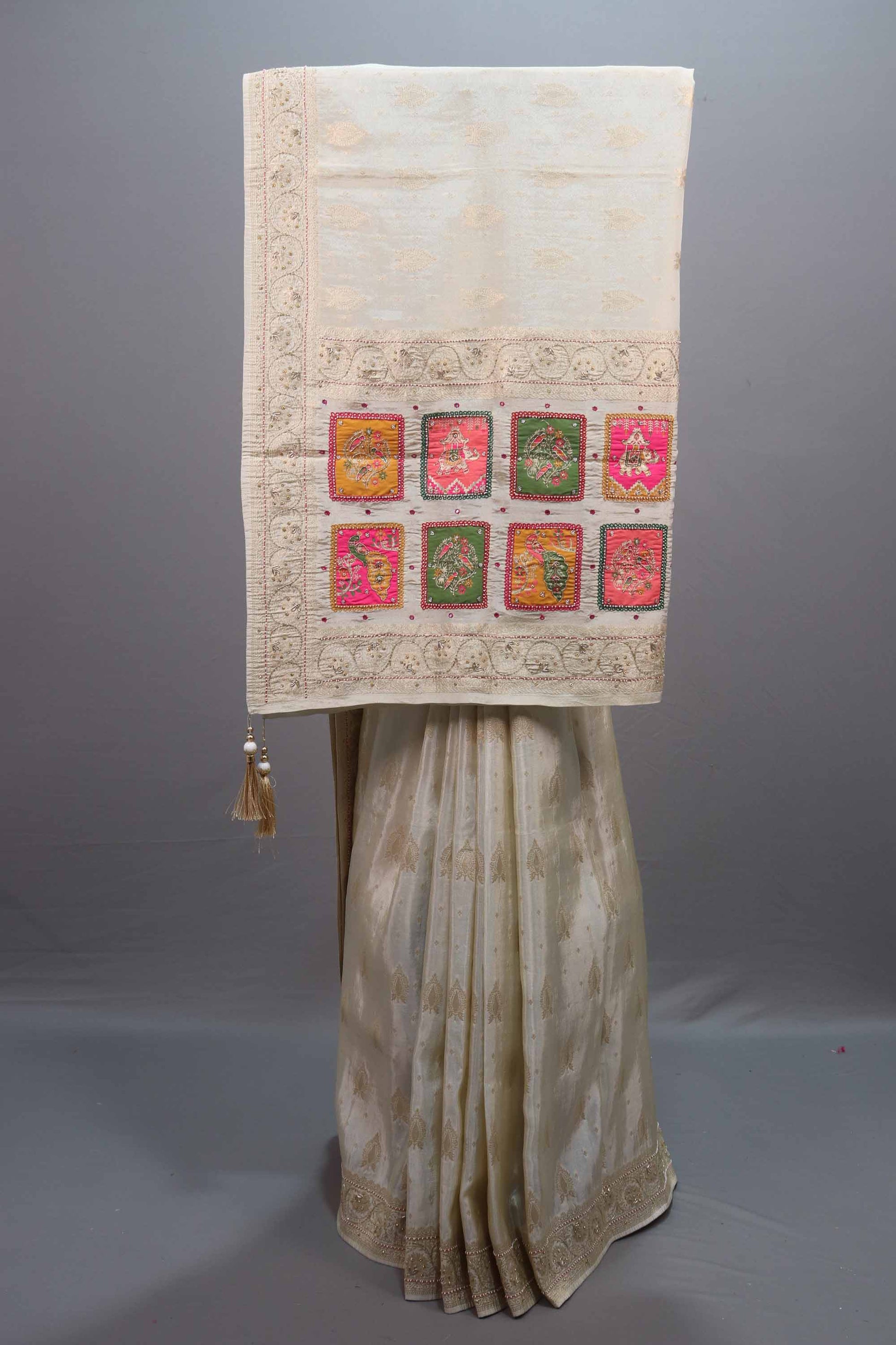 Off White Silk Saree Zari Weaving Patchwork Motifs Designer Border 