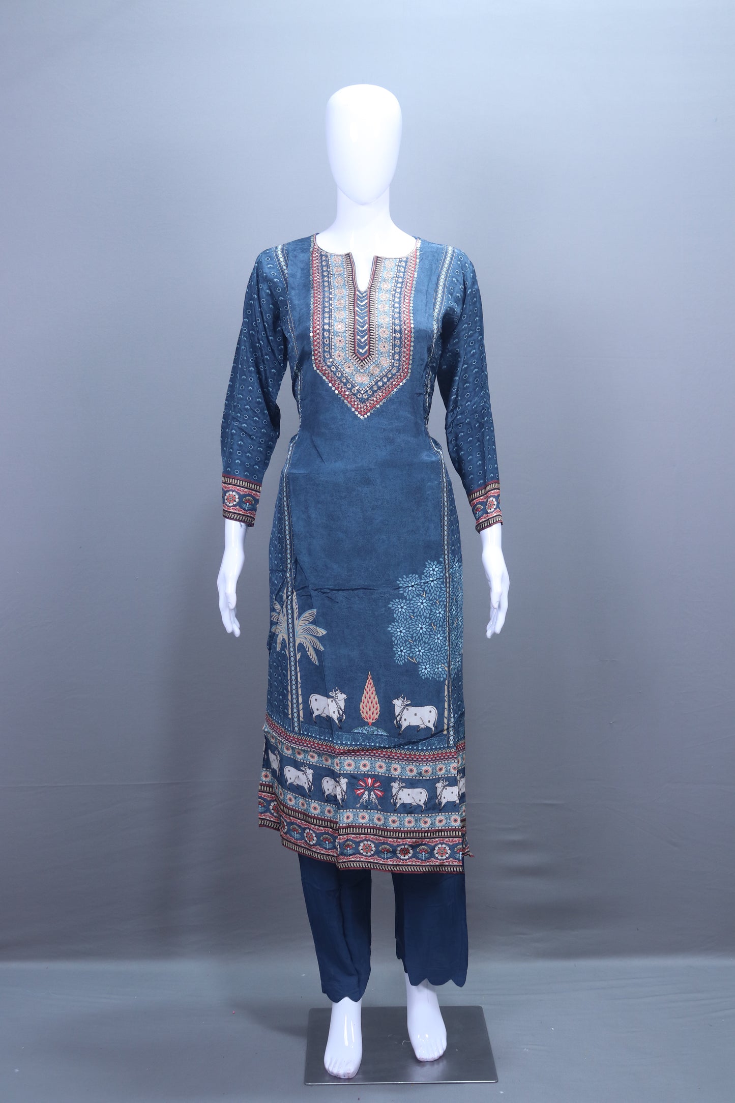 Stylish Blue Suit Set Neckline Dupatta Casual Occasions
