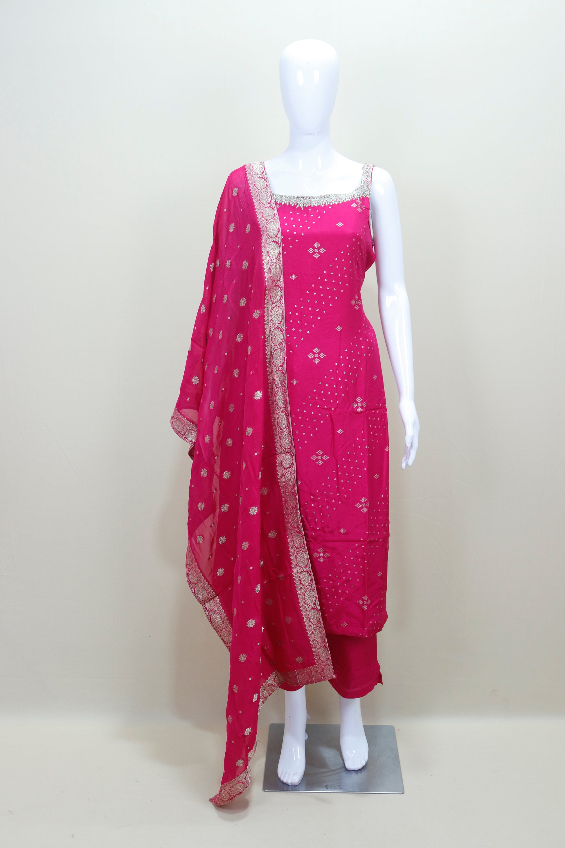 Pink Sleeveless Kurta Set with Dupatta Detailing Ethnic Wear