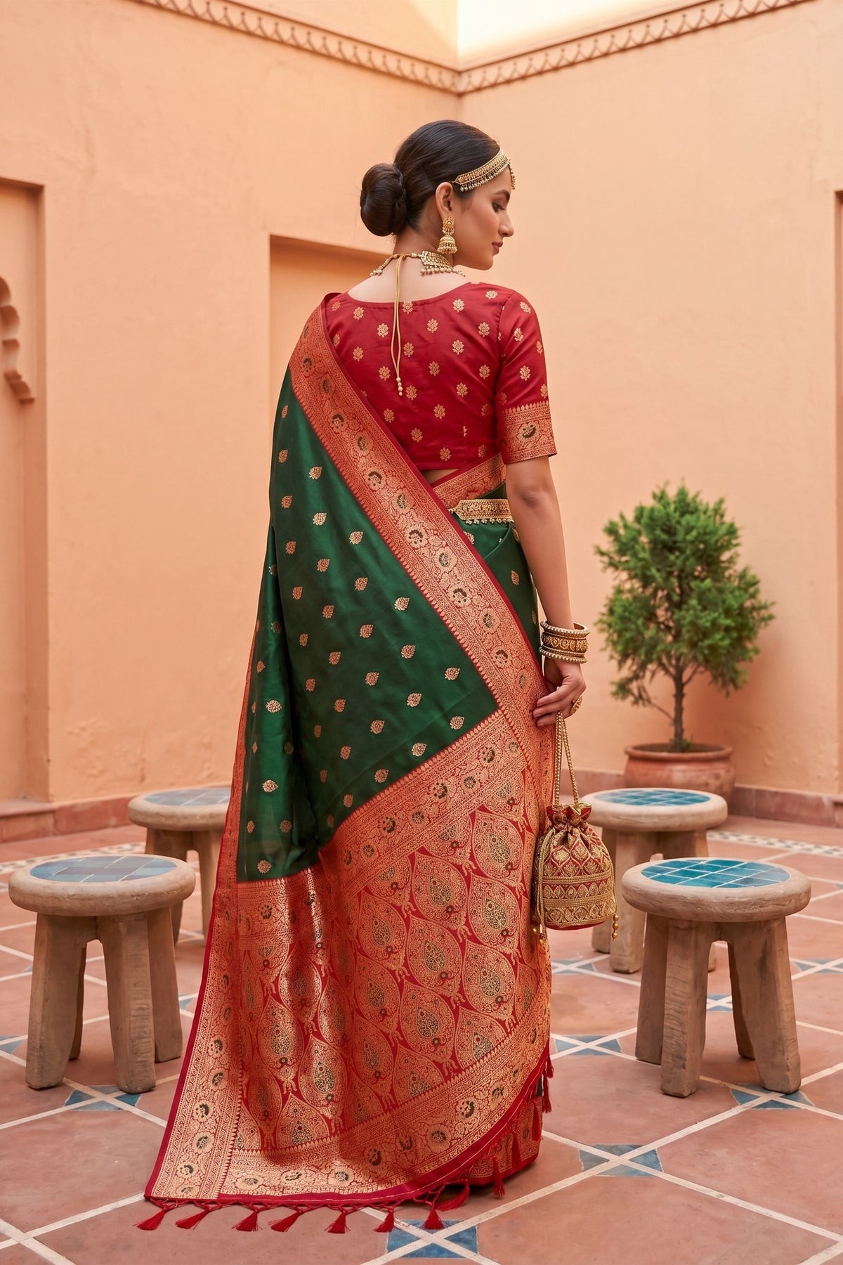 Royal Green Soft Silk Saree with Zari Weaving for Women