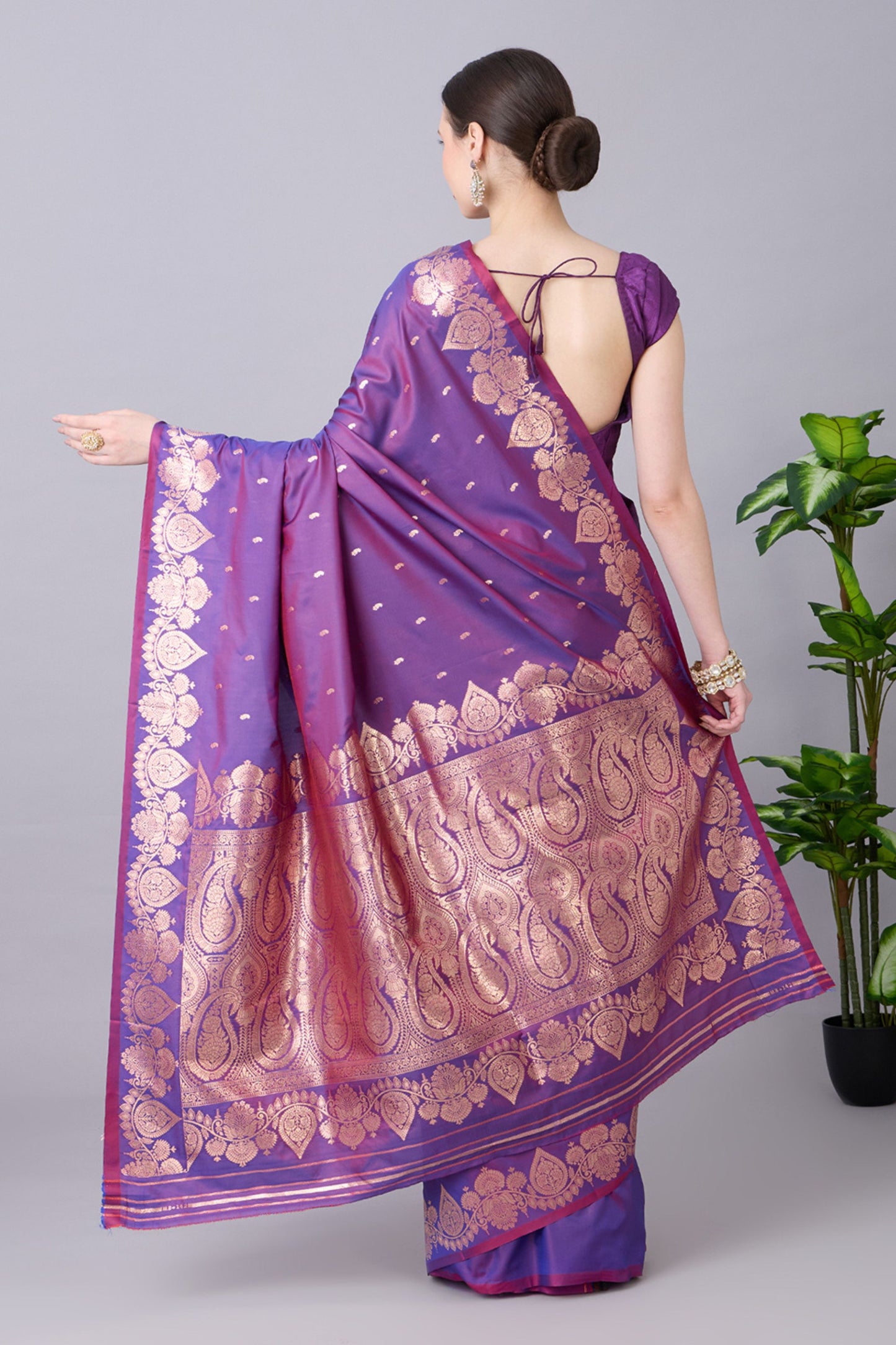 Stylish Purple Banarasi Silk Saree Zari Weaving Border for Women