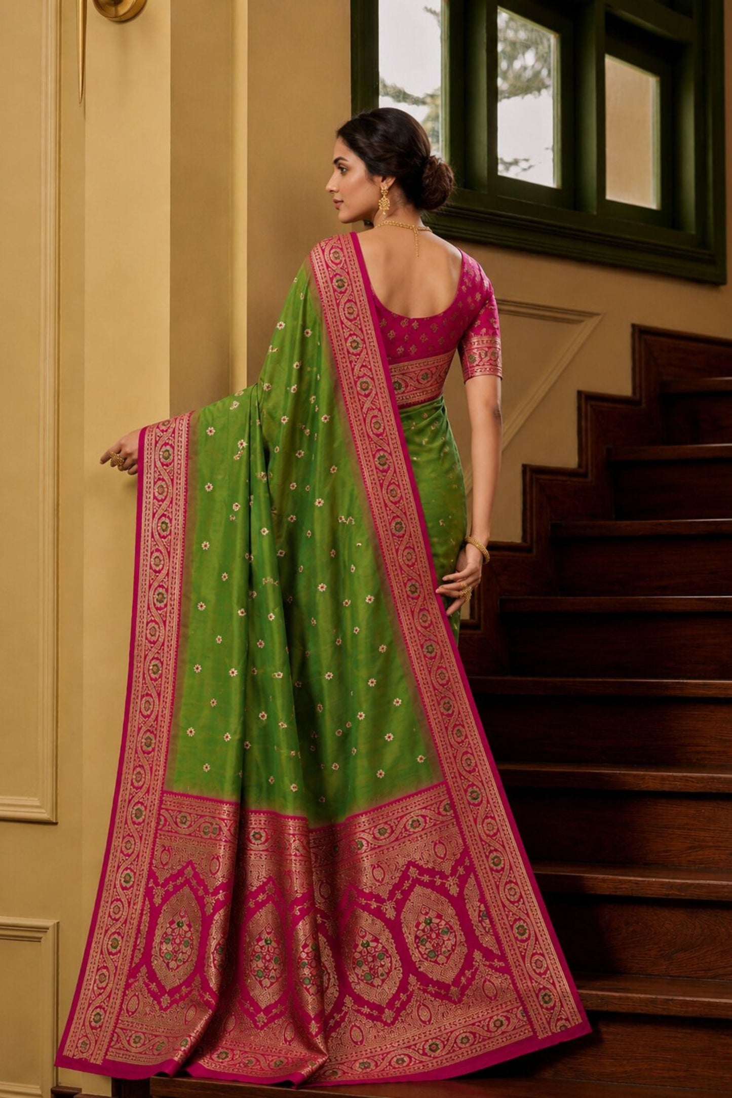 Elegant Olive Green Banarasi Silk Saree Zari Woven for Women