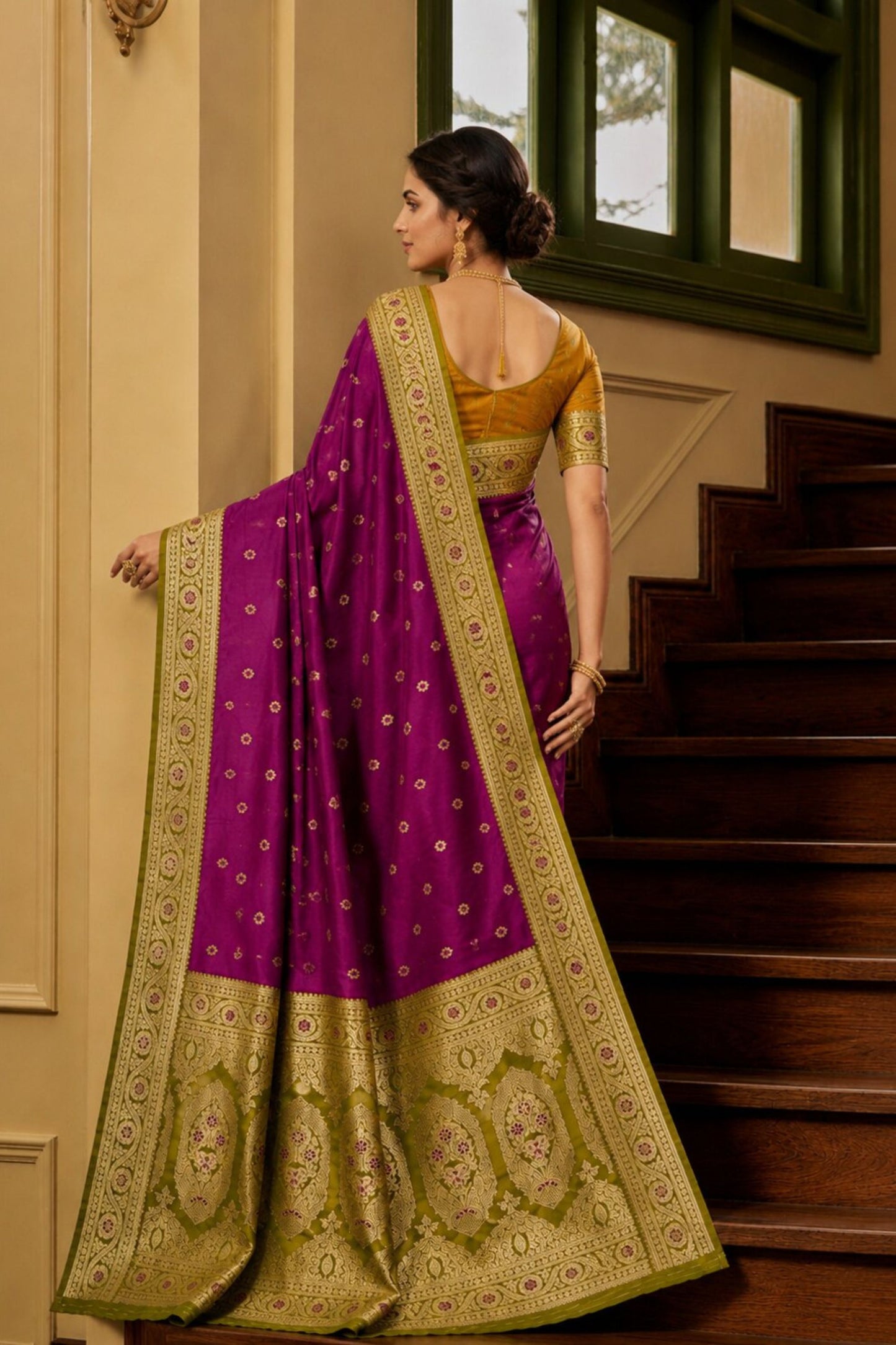 Stylish Magenta Banarasi Silk Saree Zari Woven for Women