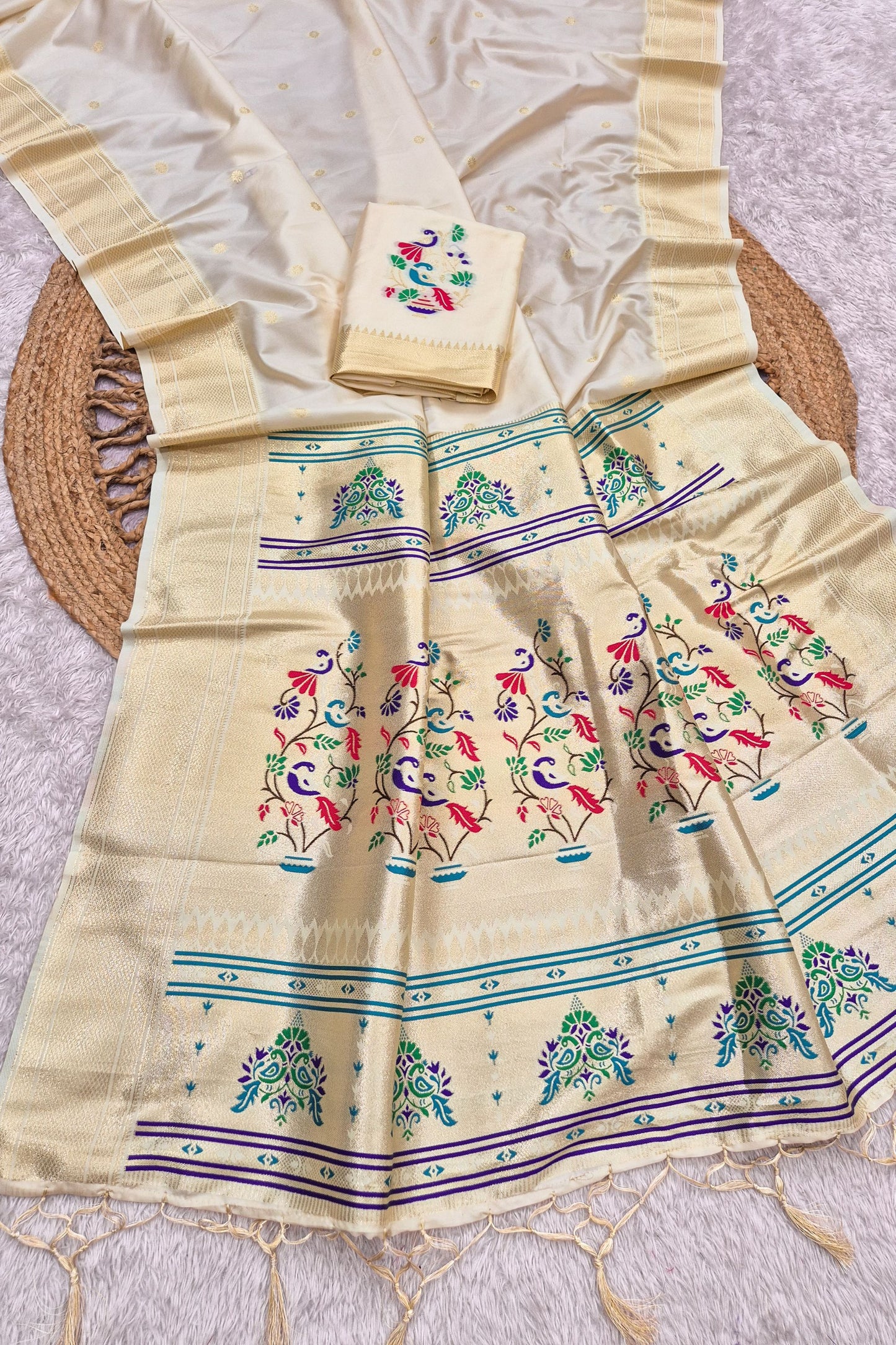 Lovely Cream Paithani Silk Zari Butti Weaving Saree