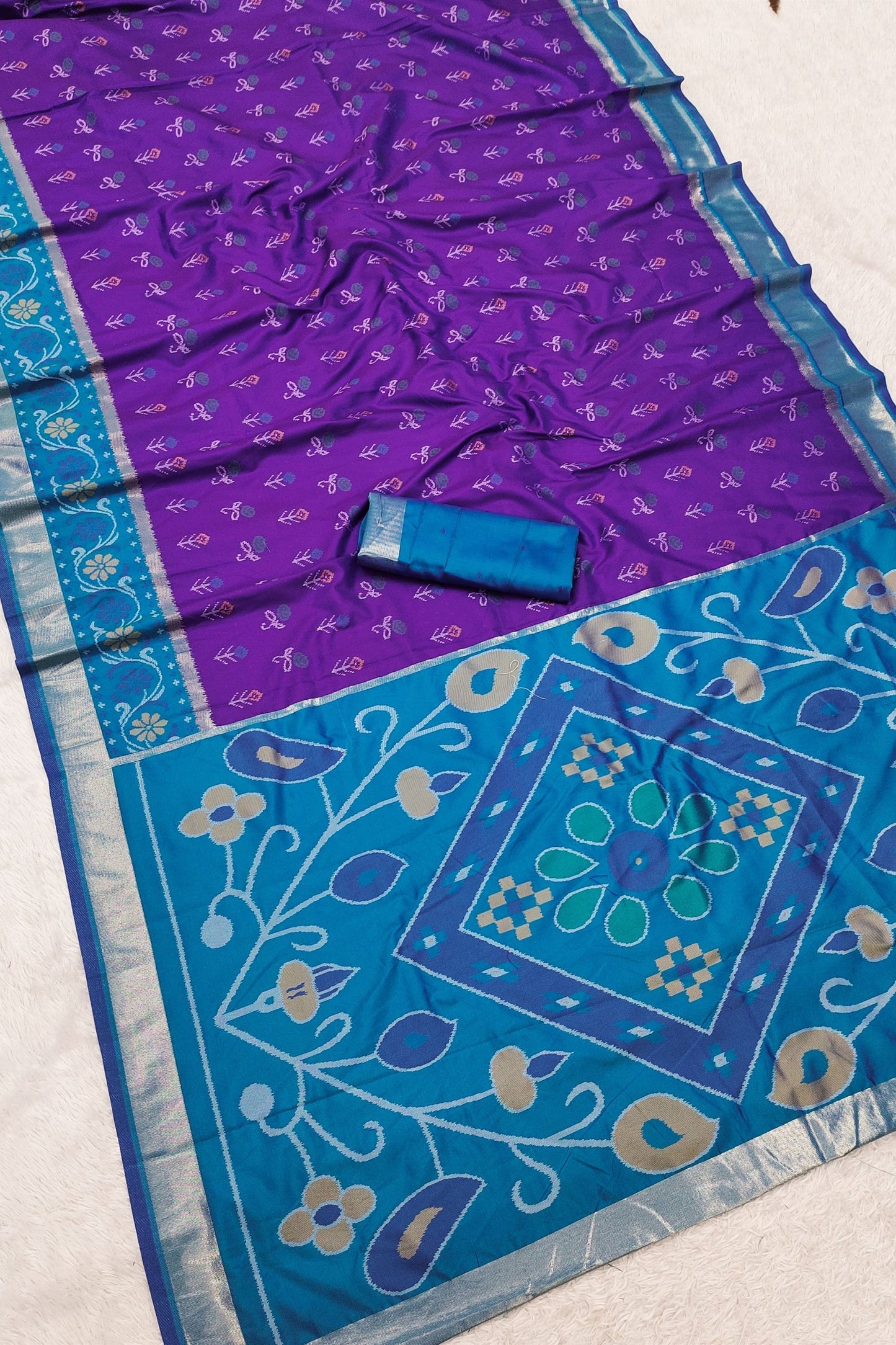 Stylish Purple Pochampalli Silk Zari Weaving Saree for Women