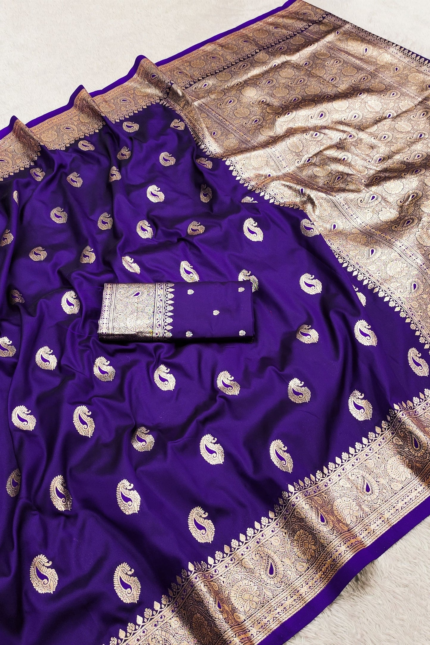 Elegant Purple Banarasi Silk Saree with Zari Weaving for Women