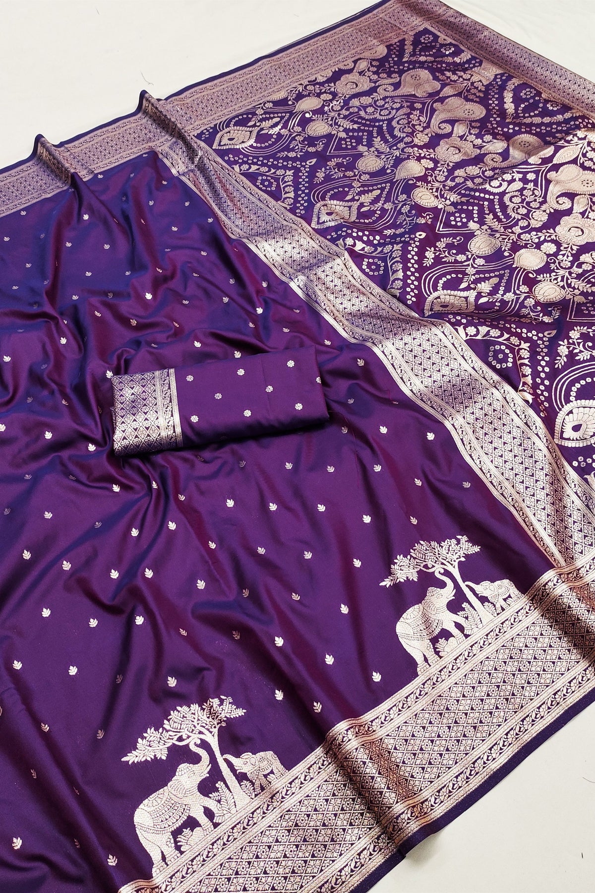 Elegant Purple Pure Banarasi Silk Weaving Zari Motifs Designer Saree for Women