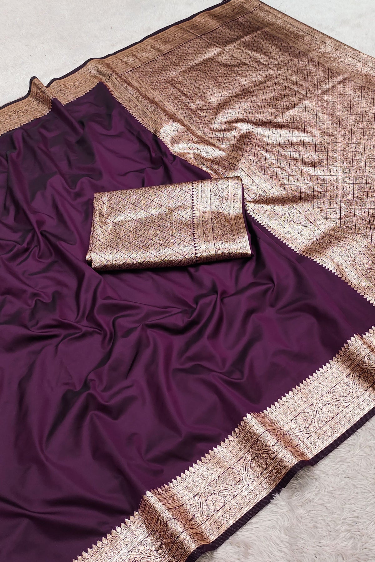 Elegant Purple Banarasi Gala Silk Zari Weaving Saree for Women