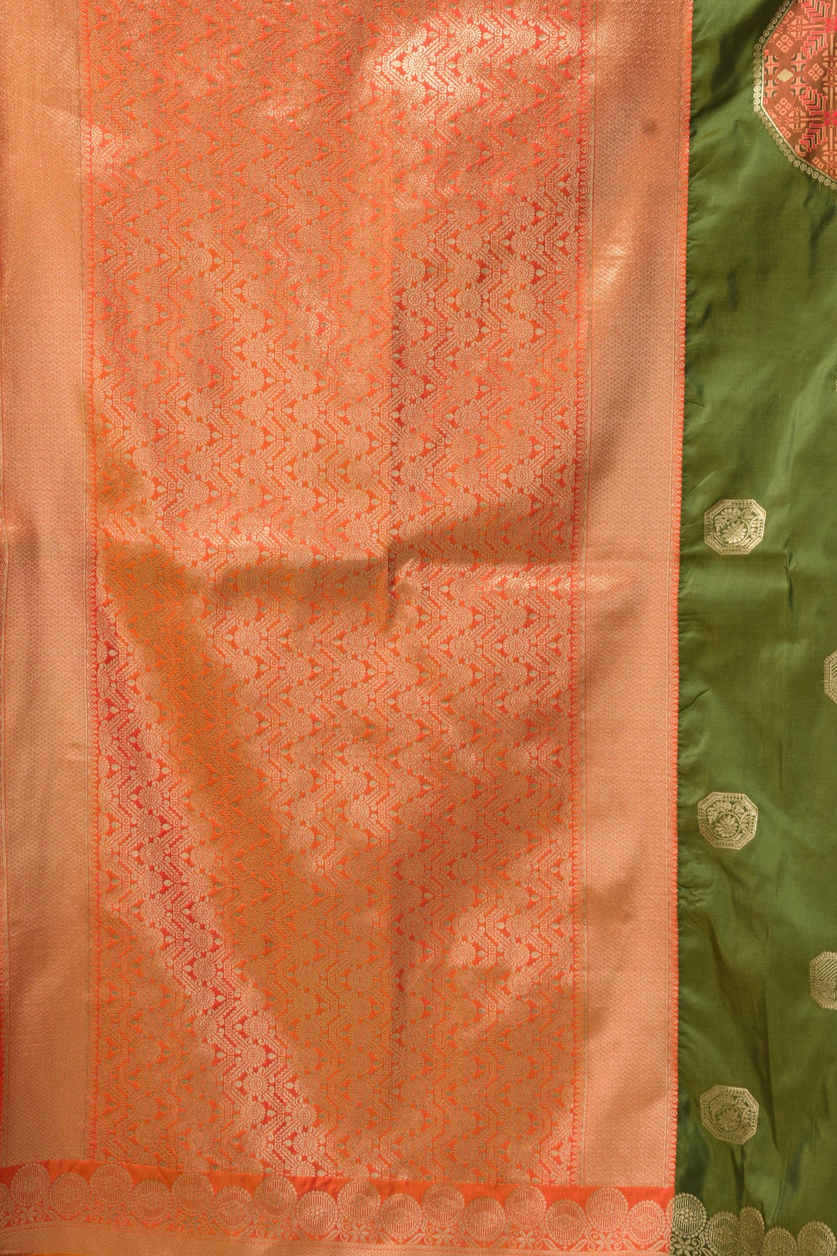 Exquisite Olive Green Soft Silk Saree with Zari Woven Work for Women