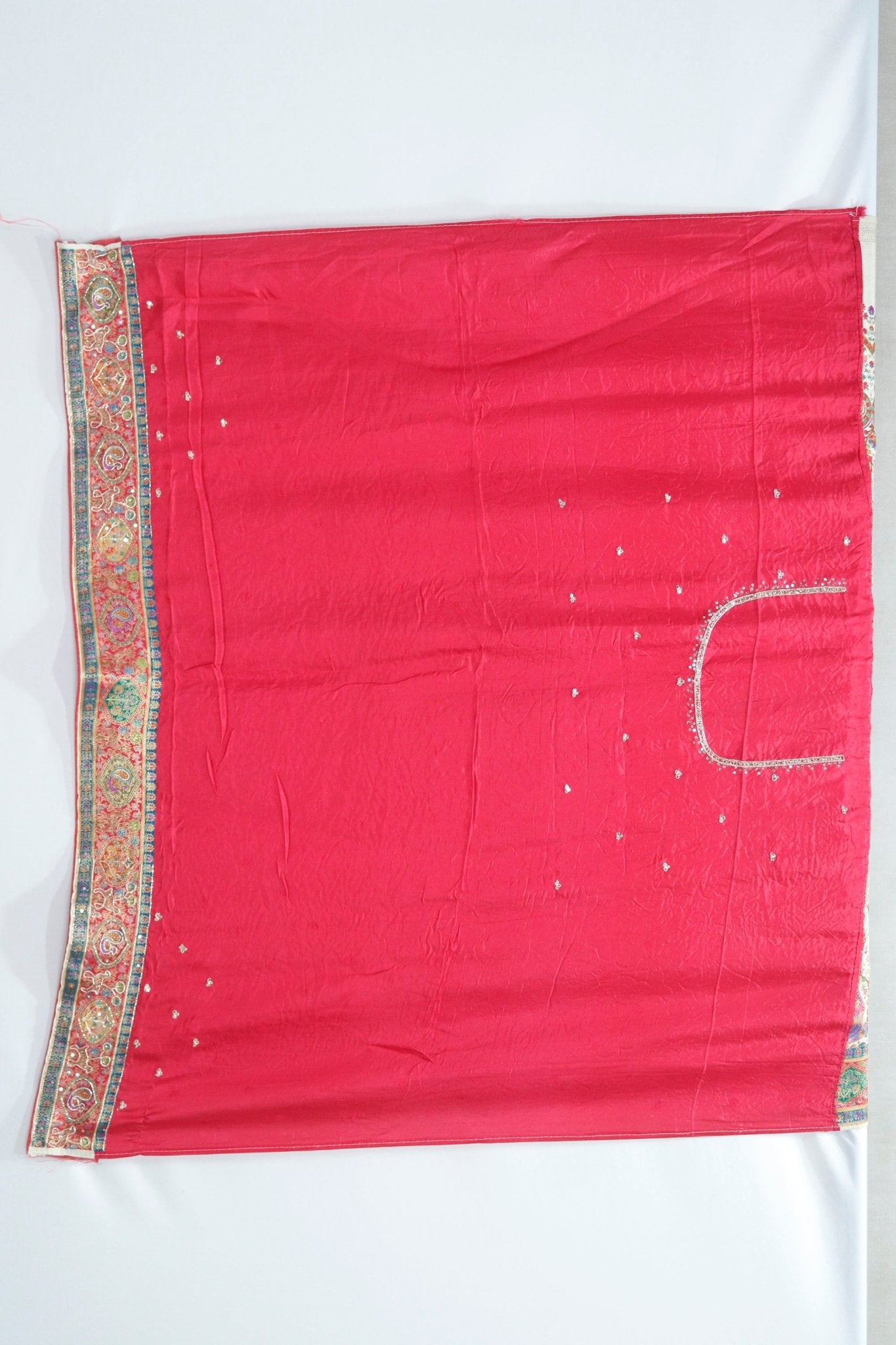Cream Banarasi Silk Saree Red Meenakari Embroidered Pallu - Mangaldeep NX