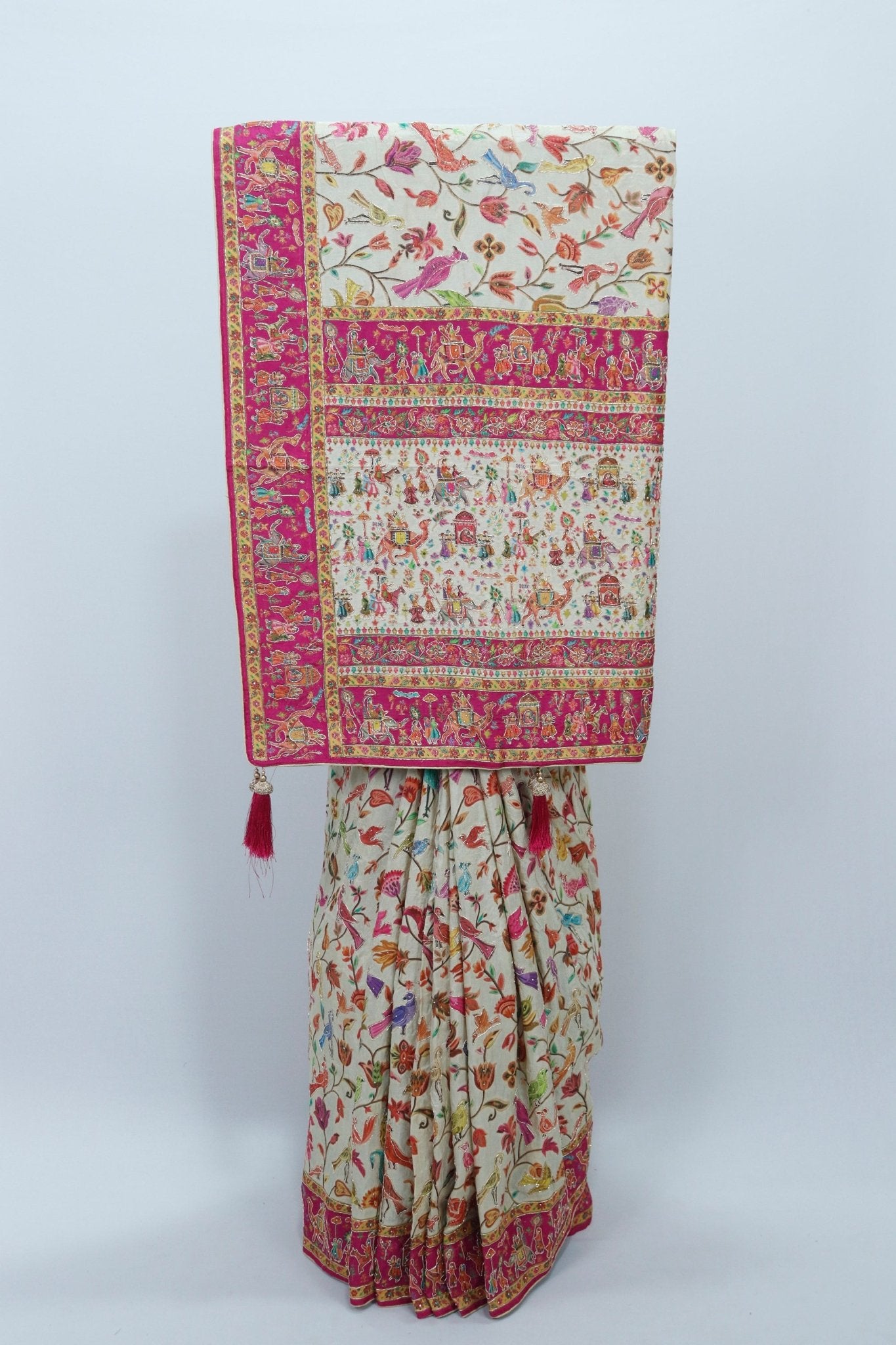Cream Banarasi Silk SareeVibrant Rajasthani Wedding Scene Pallu - Mangaldeep NX