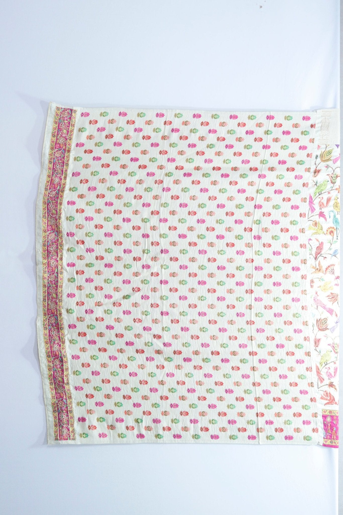 Cream Banarasi Silk SareeVibrant Rajasthani Wedding Scene Pallu - Mangaldeep NX