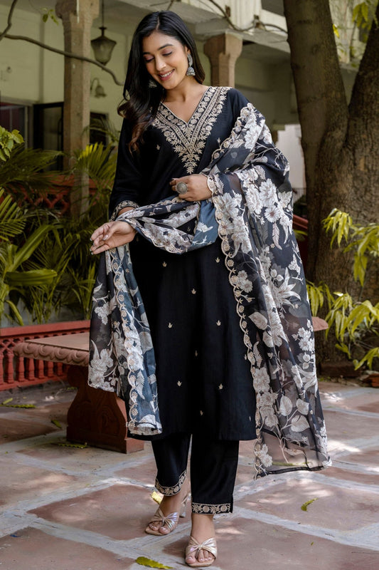 Elegant Black Embroidered Salwar Suit with Floral Organza Dupatta - Mangaldeep NX