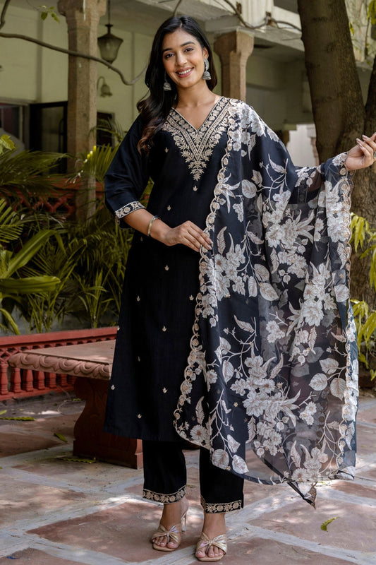 Elegant Black Embroidered Salwar Suit with Floral Organza Dupatta - Mangaldeep NX