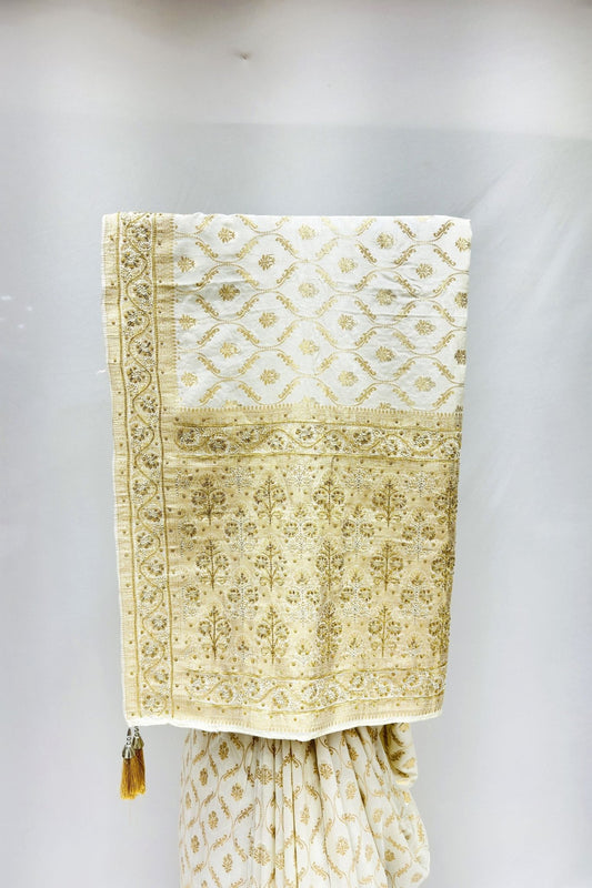 Elegant Off - White Banarasi Silk Saree - Mangaldeep NX