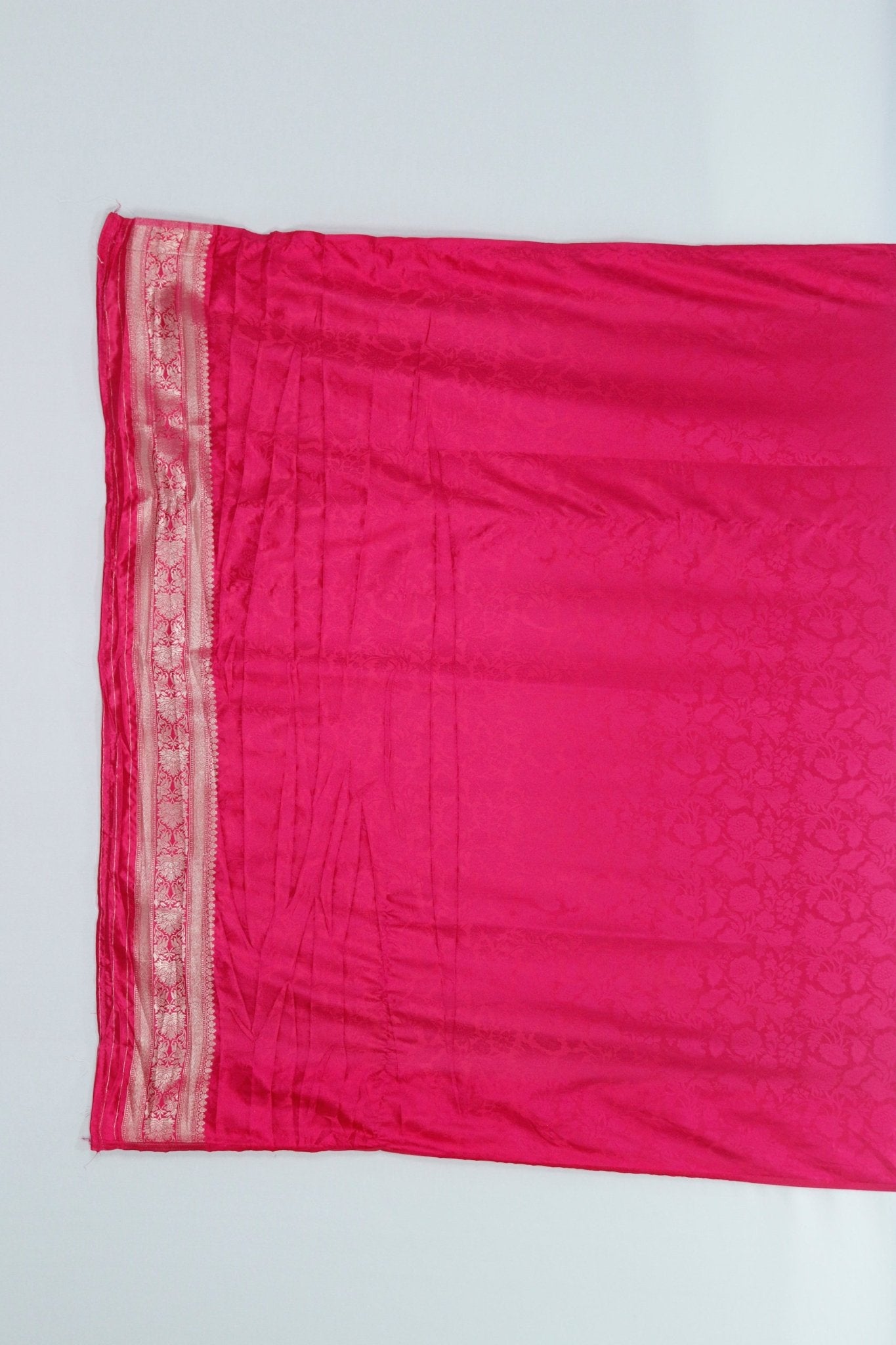 Elegant Rani Pink Banarasi Silk Saree Floral Motifs & Rich Pallu Wedding & Festive Wear - Mangaldeep NX