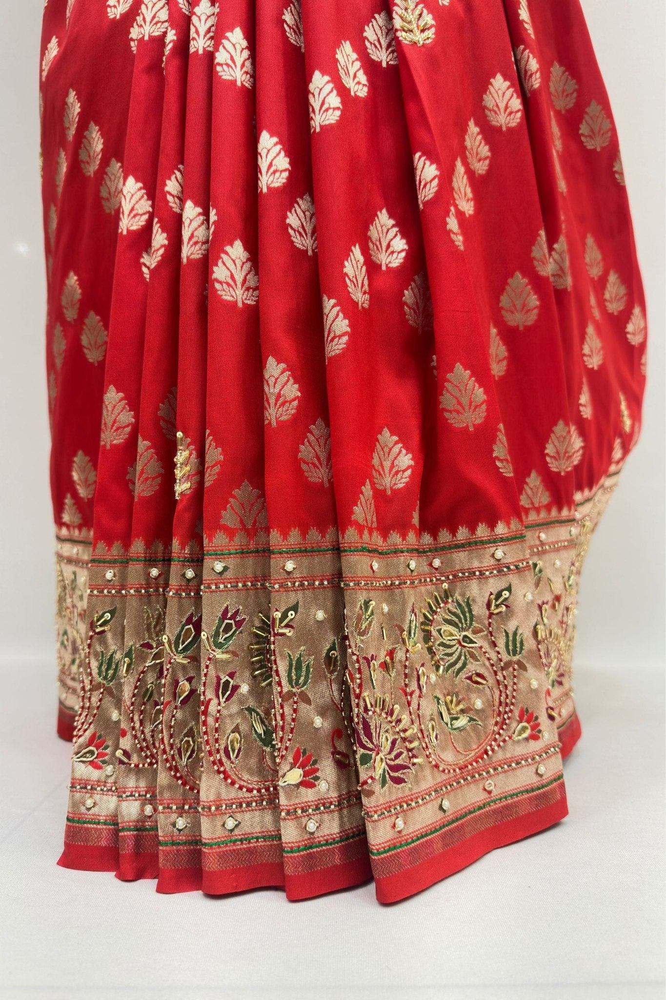 Radiant Red Banarasi Silk Saree with Zari Weaving - Mangaldeep NX