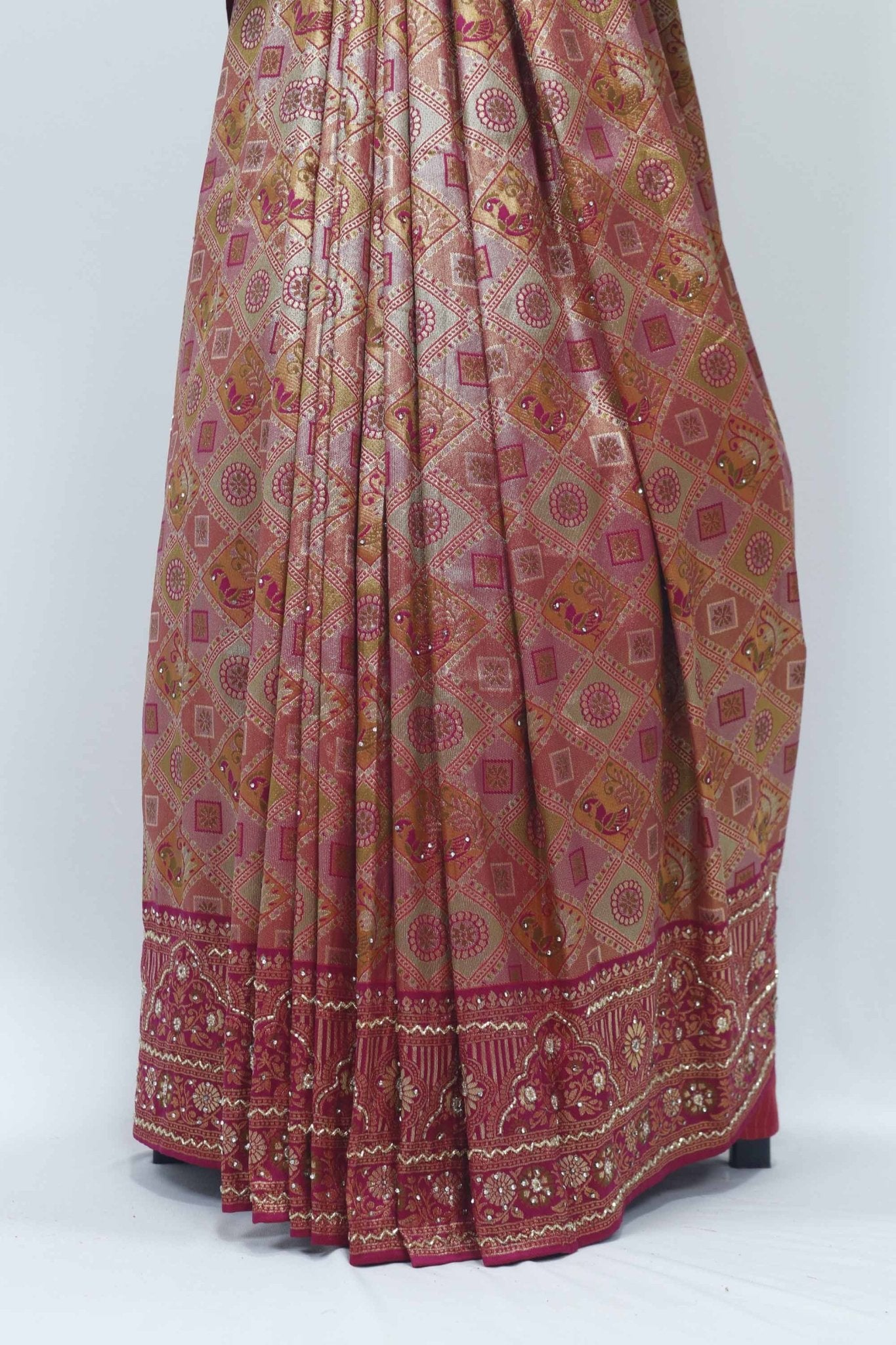 Red and Maroon Kanjivaram Silk Saree with Heavy Zari Woven Pallu - Mangaldeep NX