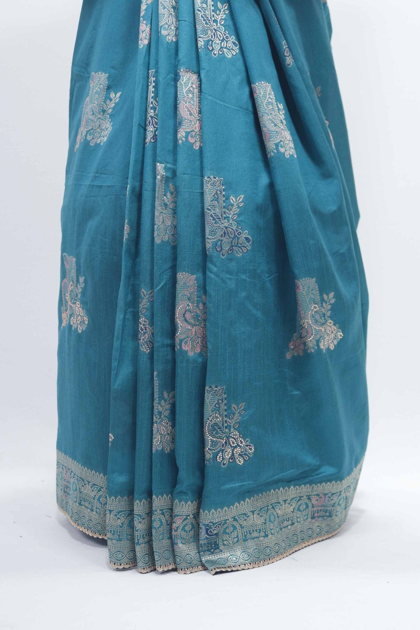 Turquoise Blue Bangalori Silk Saree with Zari Woven Pallu and Traditional Motifs - Mangaldeep NX