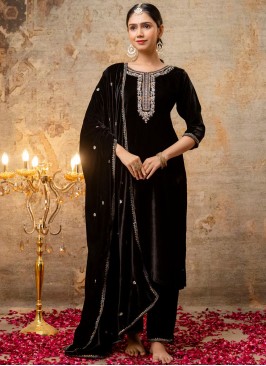 Adorning Readymade Salwar Kameez For Party