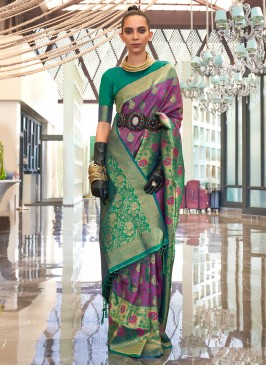 Beckoning Green and Purple Handloom silk Trendy Sa