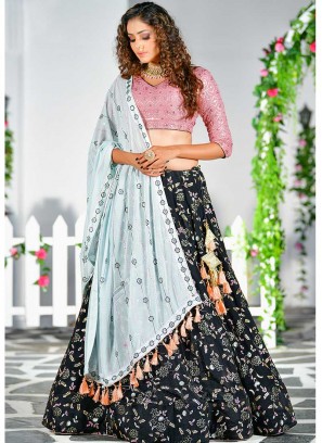 Hand Embroidery Lehenga Saree in Surat at best price by Bhavya Print -  Justdial