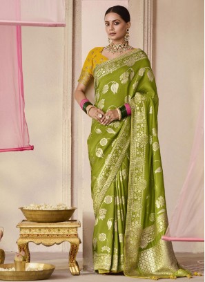 Contemporary Saree Floral Patterns Viscose in Green