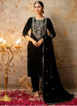 Dazzling Designer Salwar Kameez For Party