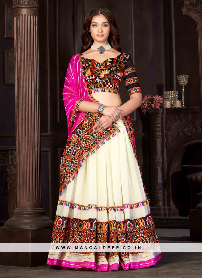 OffWhite and Peach Heavy Designer Work Wedding Lehenga Choli - Indian Heavy  Anarkali Lehenga Gowns Sharara Sarees Pakistani Dresses in  USA/UK/Canada/UAE - IndiaBoulevard