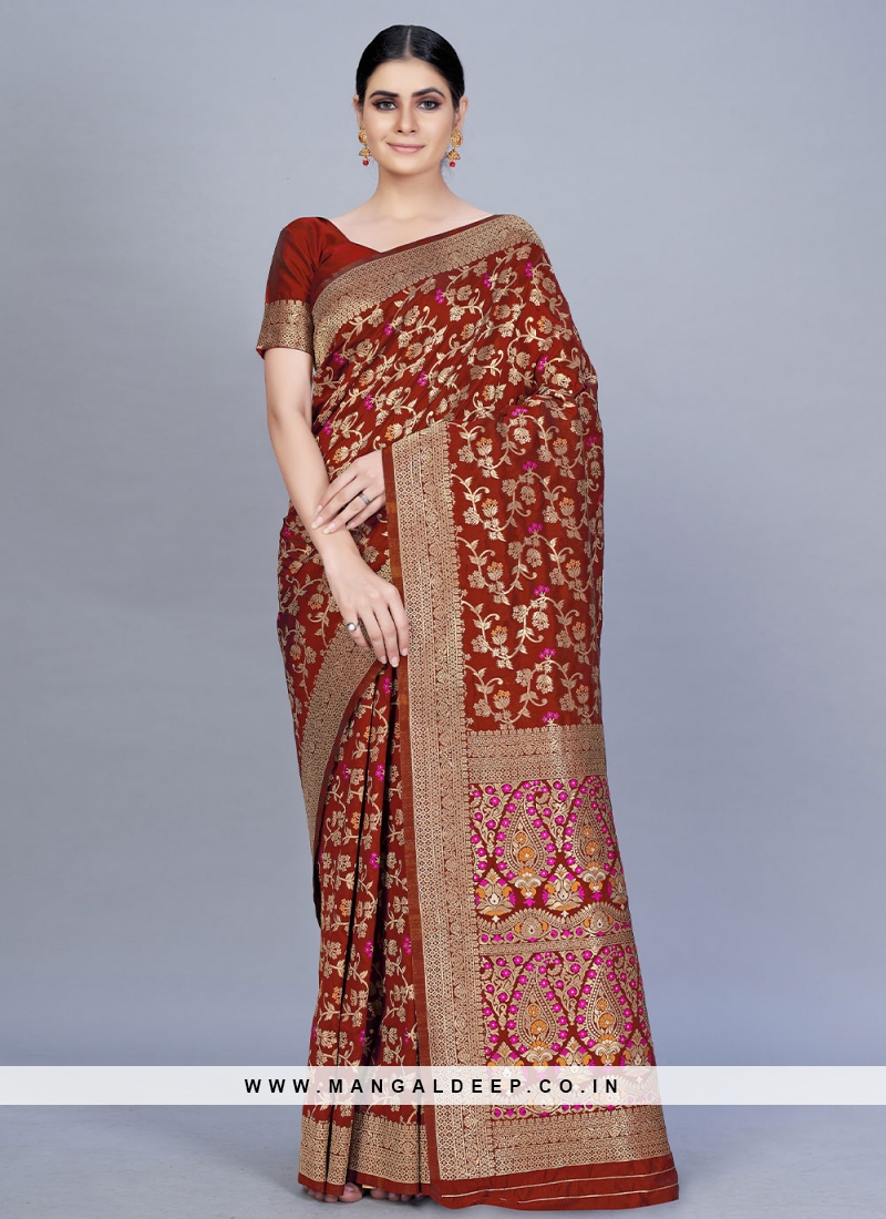 Popular Woven Banarasi Silk Purple Saree|SARV153765