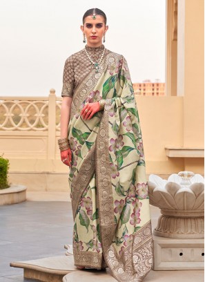 Distinguishable Floral Print Green Silk Trendy Saree