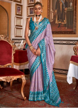 Entrancing Print Traditional Saree