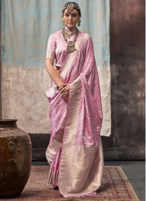 Fabulous Weaving Traditional Saree