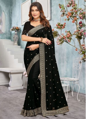 Fetching Vichitra Silk Classic Saree