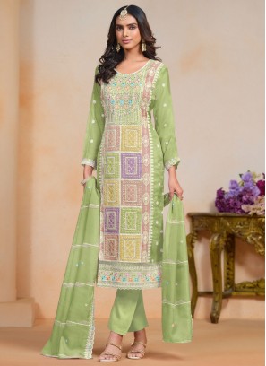 Flamboyant Designer Salwar Kameez For Festival