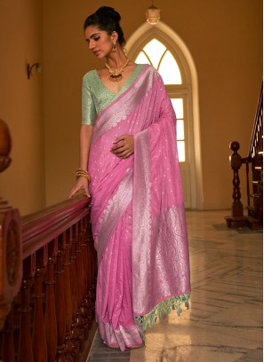 Genius Weaving Pink Crepe Silk Classic Saree