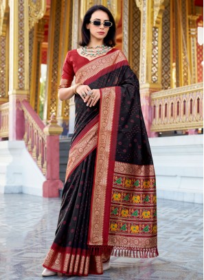 Glitzy Handloom silk Festival Traditional Saree