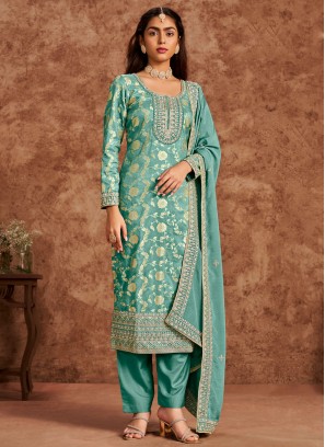 Heavenly Designer Salwar Kameez For Party