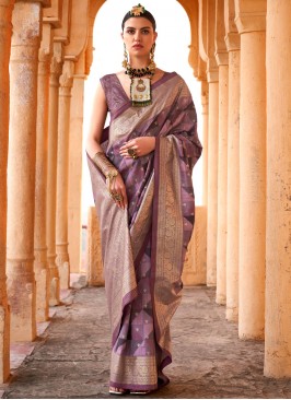 Hypnotizing Purple Contemporary Saree