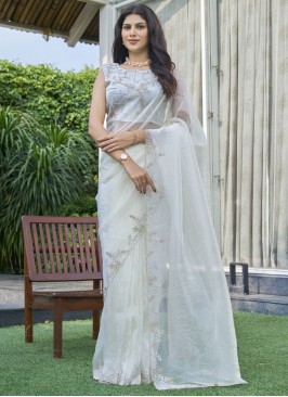 Immaculate Cutdana Traditional Saree